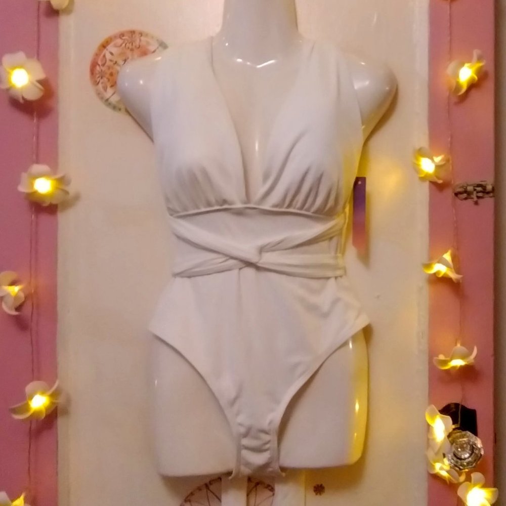 Molybell (M) Multi Tie Halter One Piece Suit